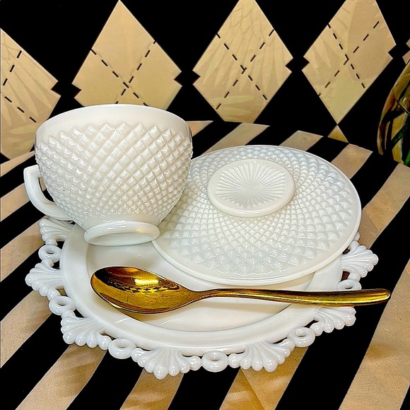 Milk Glass Cup, Saucer & Lace-Edged Bread Plate Trio – Romantic Textured Design - Picture 5 of 17